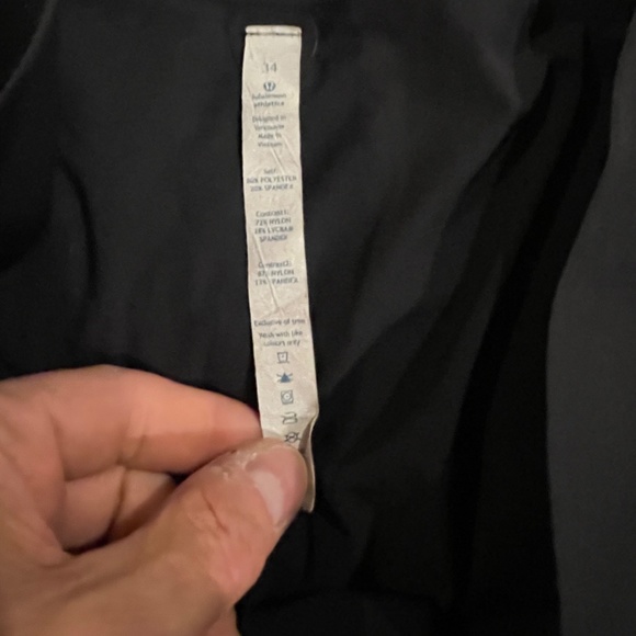 Lululemon Athletica "Current State Board Shorts 9" - Picture 4 of 4